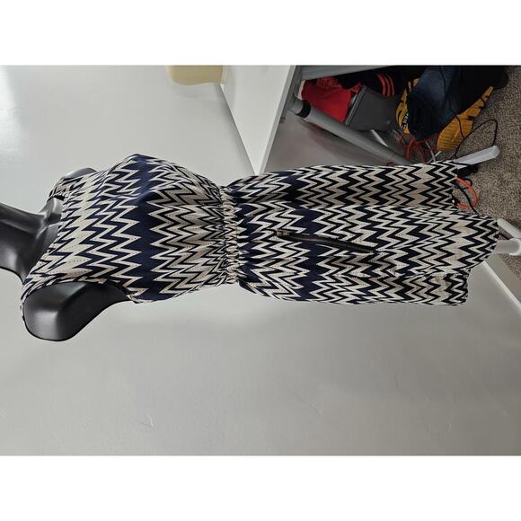 Speed Control Chevron Dress - Picture 2 of 14